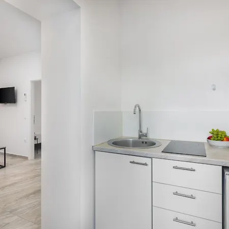 Providenca - Beachfront Makarska