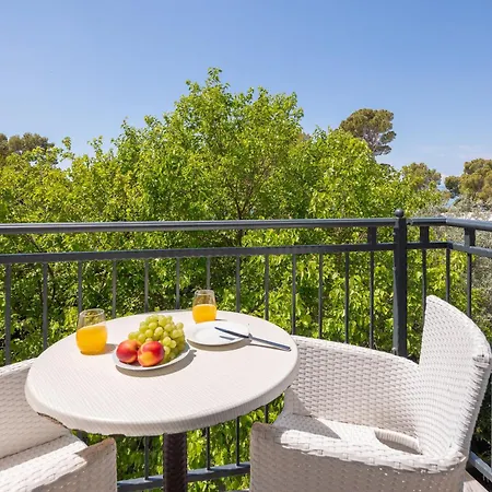 Apartment Providenca - Beachfront Makarska