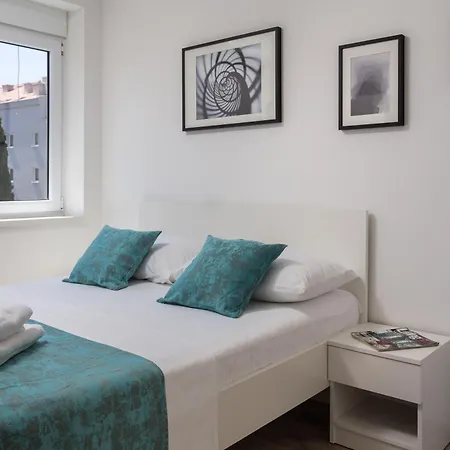 Providenca - Beachfront * Makarska