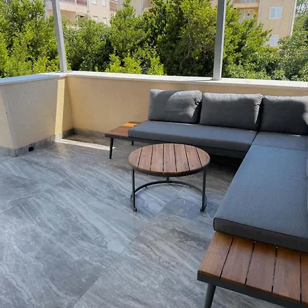 Providenca Beachfront Apartments II - Private Parking Makarska