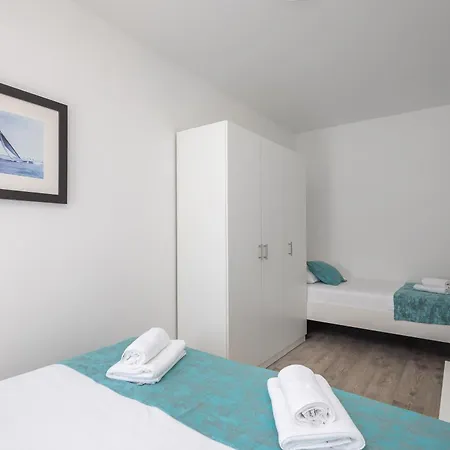 Апартаменты Providenca - Beachfront Макарска