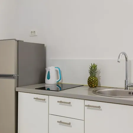 Providenca - Beachfront * Макарска