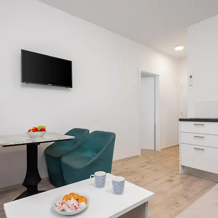 Providenca - Beachfront Апартаменты *